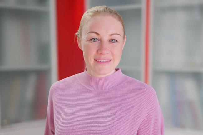 Kerstin Bachmayer-Luginbühl, Bad- und Küchendesing bei Leitner Haustechnik Großarras Portrait von Kerstin Bachmayer-Luginbühl, Bad- und Küchendesing bei Leitner Haustechnik Großarras